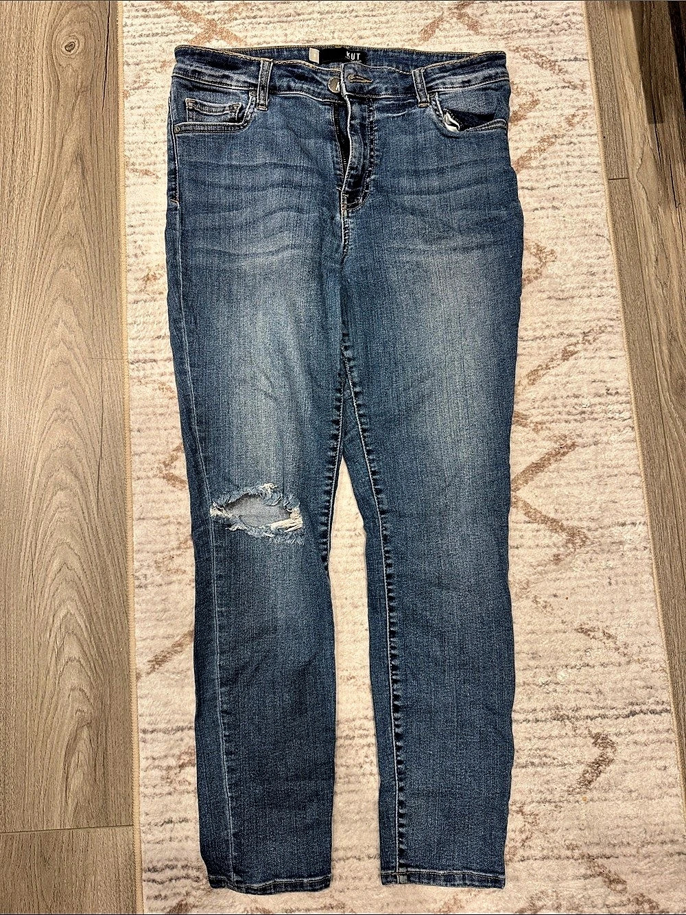 KUT from the Kloth Skinny Jeans in Blue Waist 8